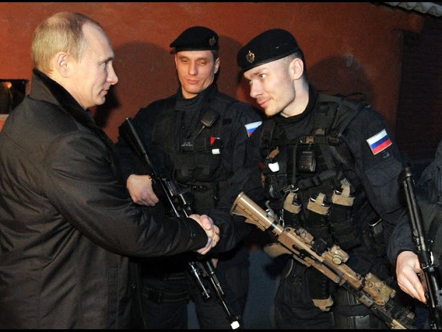 Tổng thống Nga Putin thăm một đơn vị có sử dụng thử nghiệm súng trường AK-12